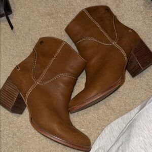 UGG Brown Leather Ankle Booties with Block Heel